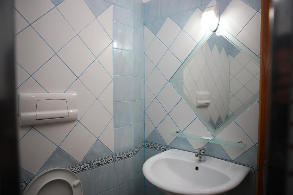 Hotel Alpine Vlorë Rom bilde
