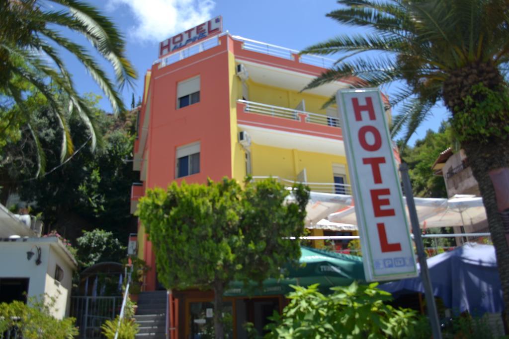Hotel Alpine Vlorë Eksteriør bilde