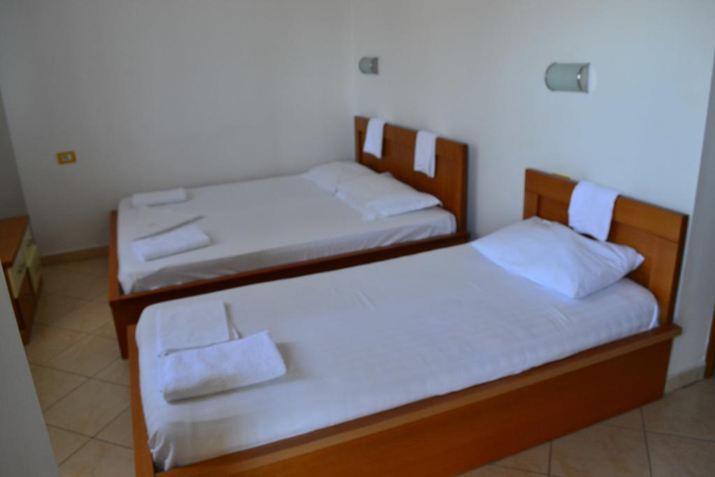 Hotel Alpine Vlorë Eksteriør bilde